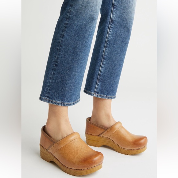 Dansko Professional Cabrio Clogs Size EU 41 US 10.5/11 Distressed Honey Tan - Picture 1 of 16